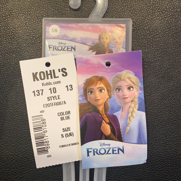 Toddler Girl’s Frozen Slippers - Picture 3 of 3